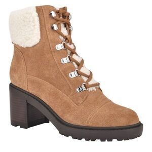 Marc Fisher Layknn Women's Brown Lace Up Boots. Size 9